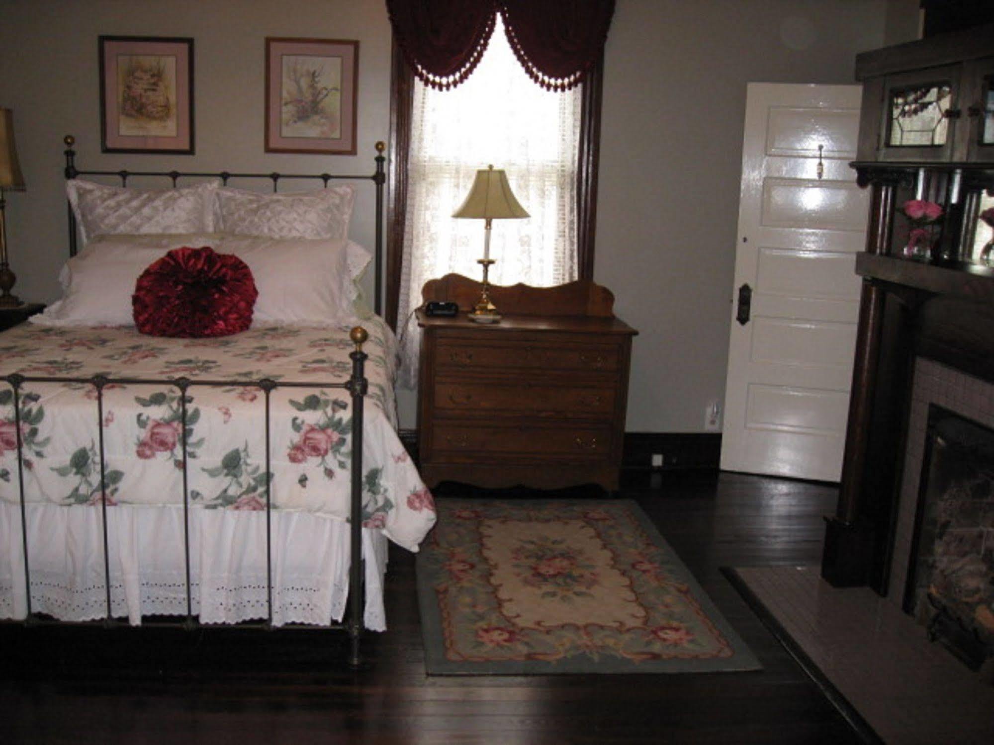 Home Sweet Home Bed & Breakfast Paris Exterior photo